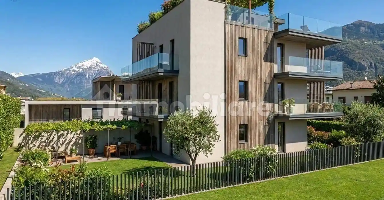 Appartamento in vendita a Dervio