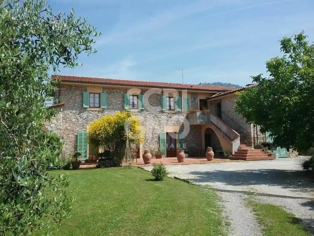 Rustico - Casale in vendita a Monsummano Terme