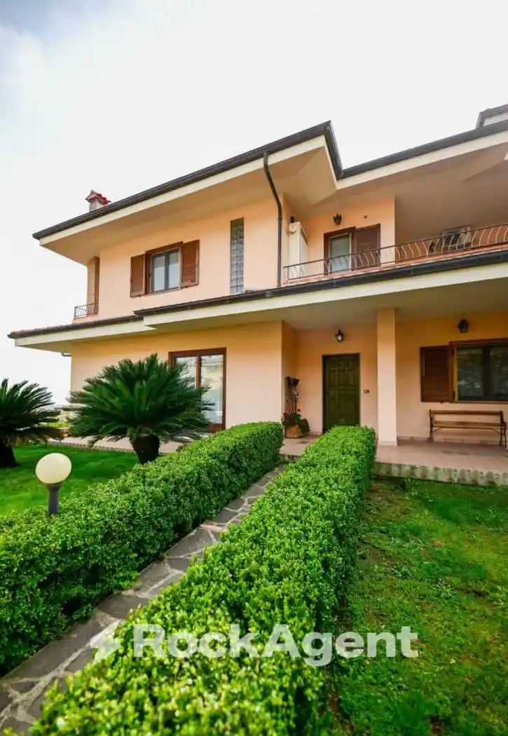 Villa in vendita a Satriano