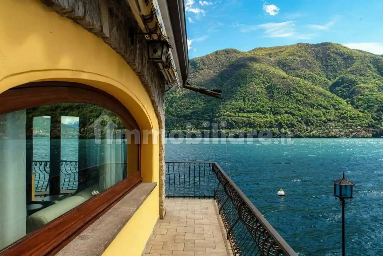 Appartamento in affitto a Brienno