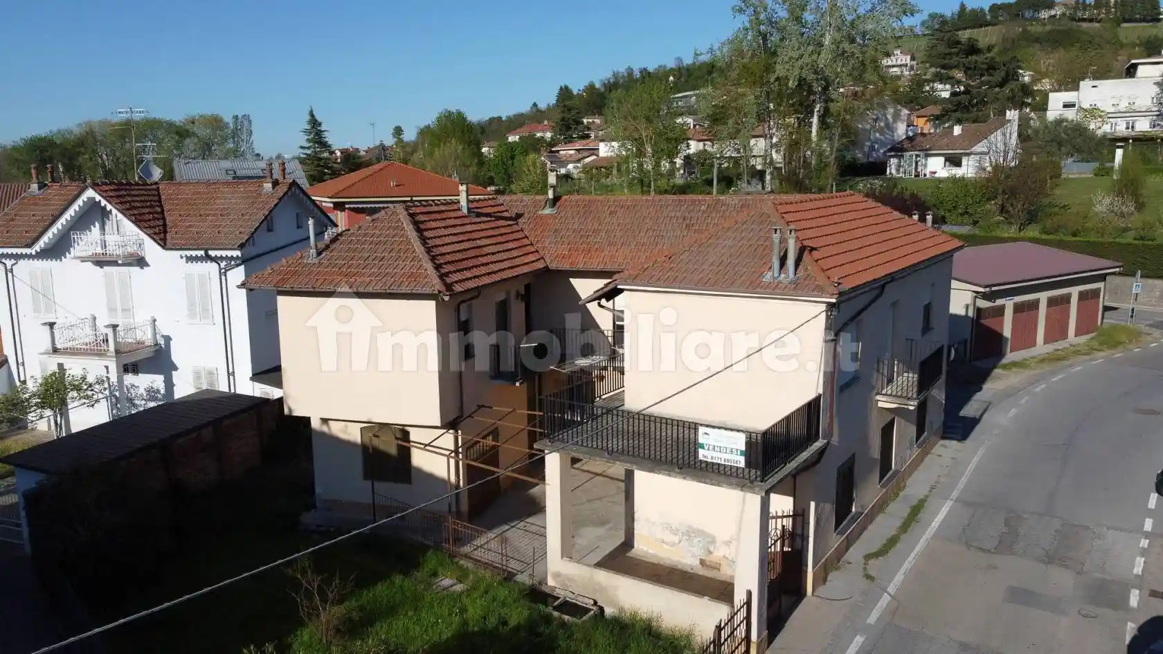 Villa in vendita a Alba