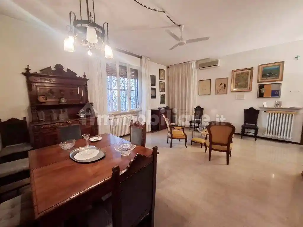 Appartamento in vendita a Parma