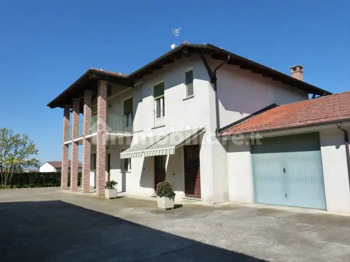 Villa in vendita a Salmour