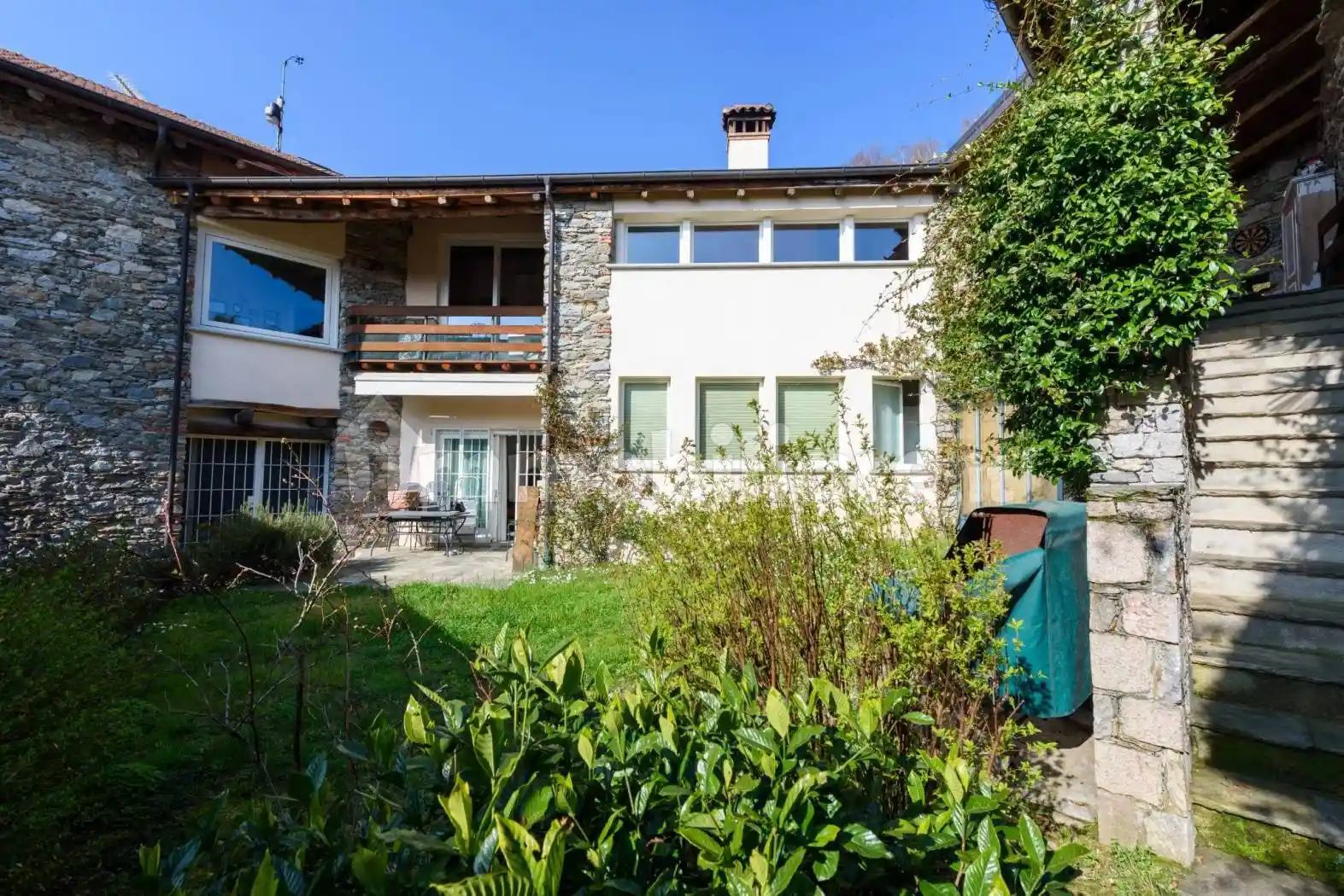 Villa in vendita a Lesa