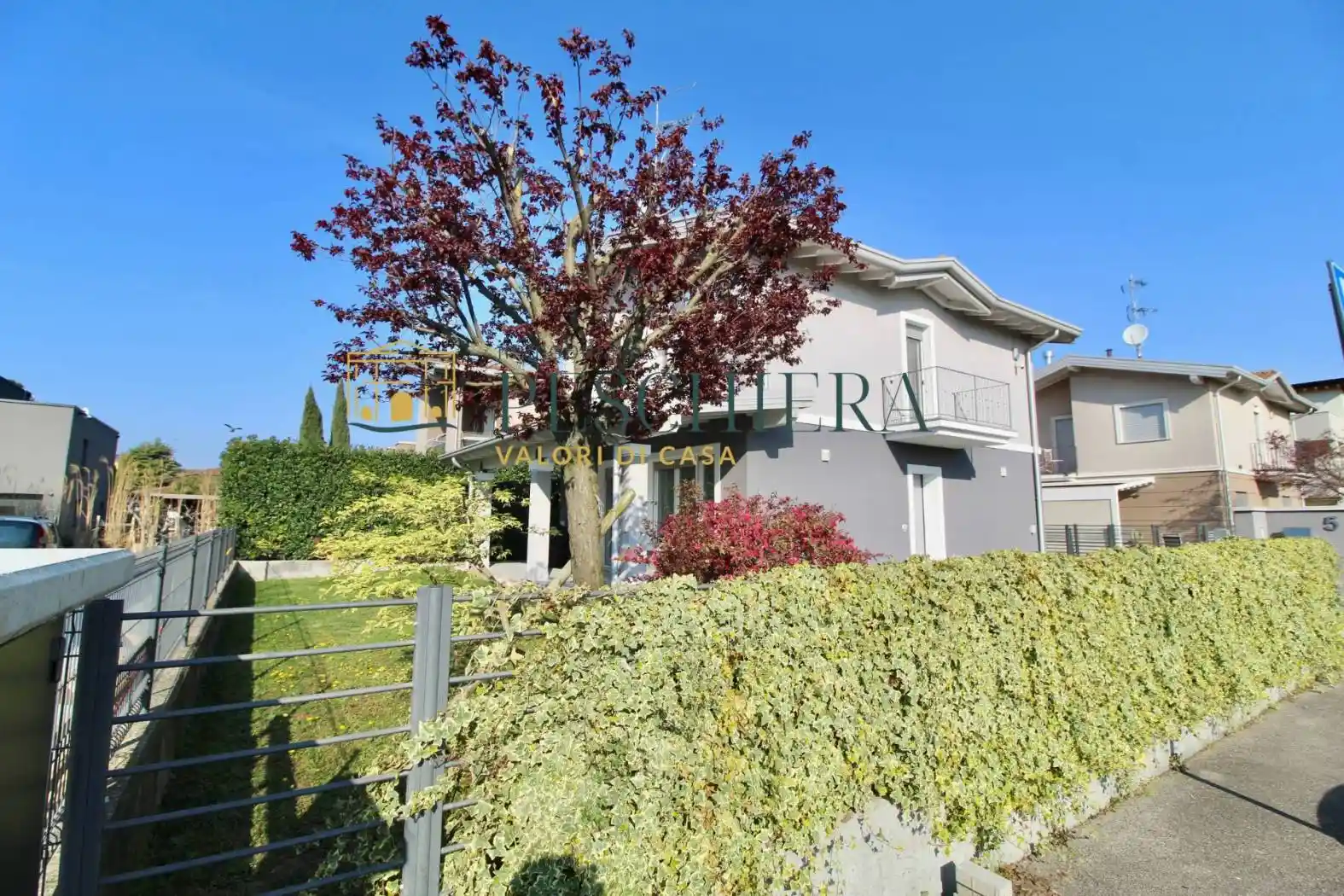 Villa in vendita a Valeggio sul Mincio