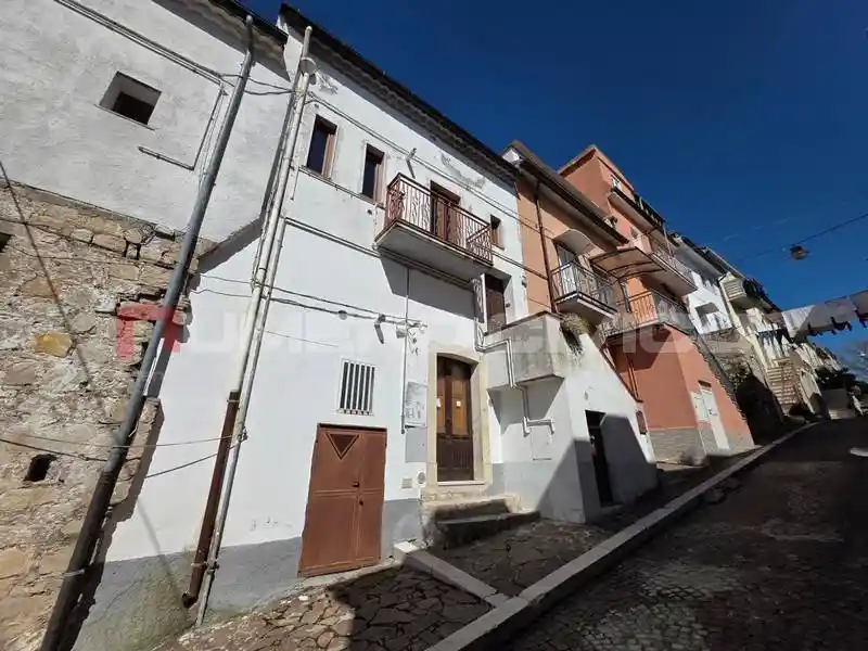 Appartamento in vendita a Orsara di Puglia