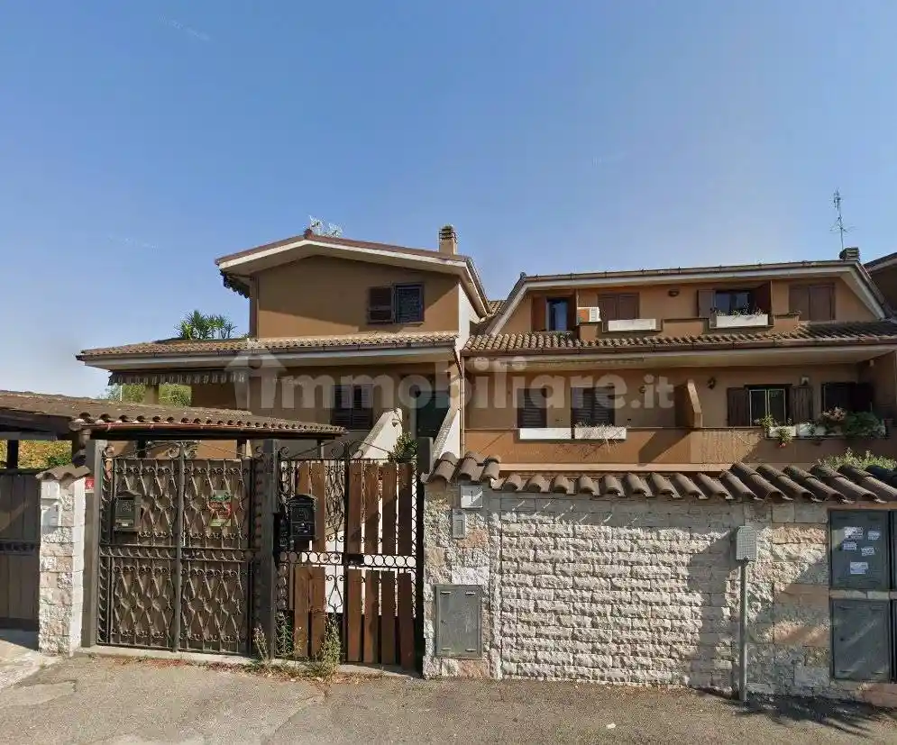 Villetta a schiera in vendita a Roma