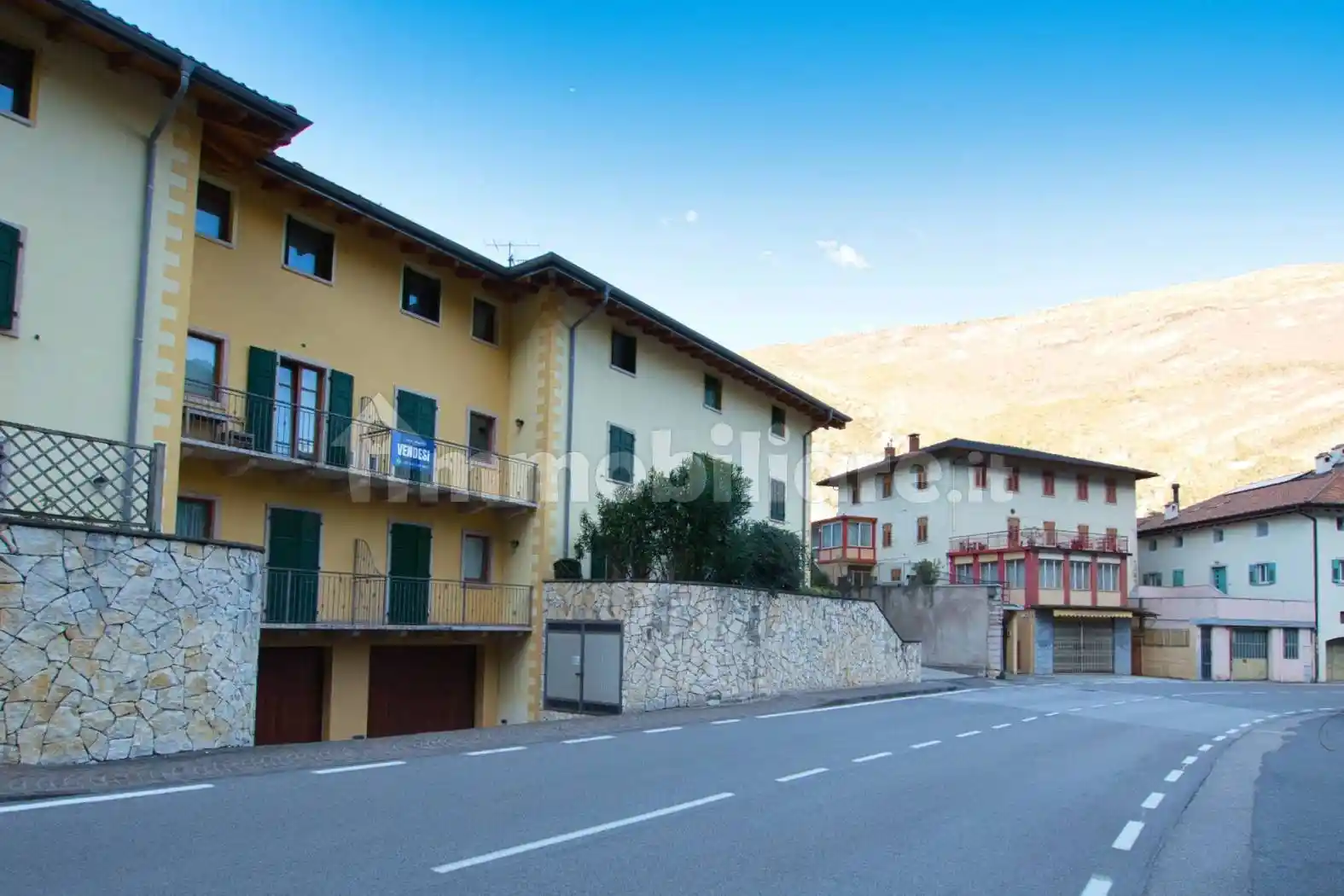 Appartamento in vendita a Vallelaghi