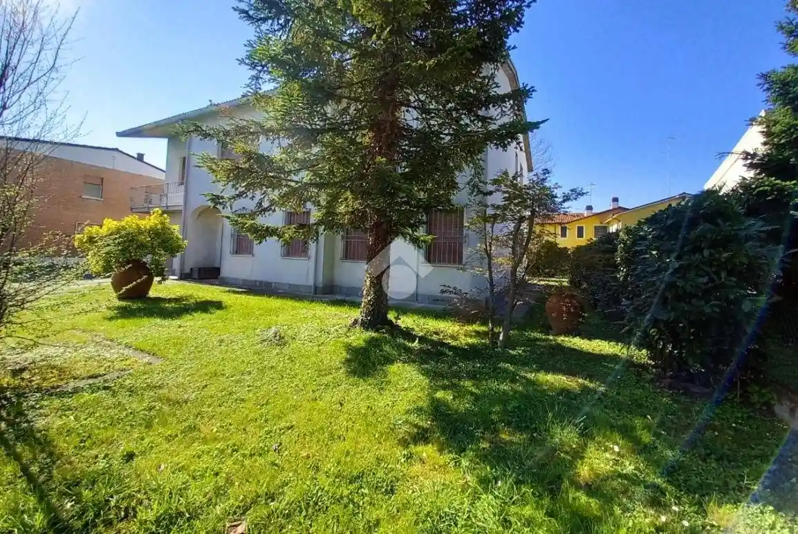 Villa in vendita a Bagnacavallo