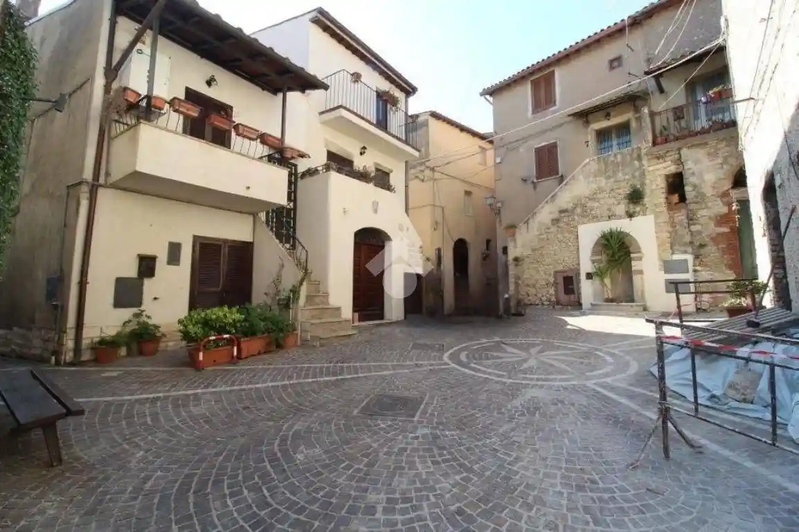 Appartamento in vendita a Scandriglia