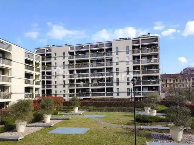 Appartamento in affitto a Monza