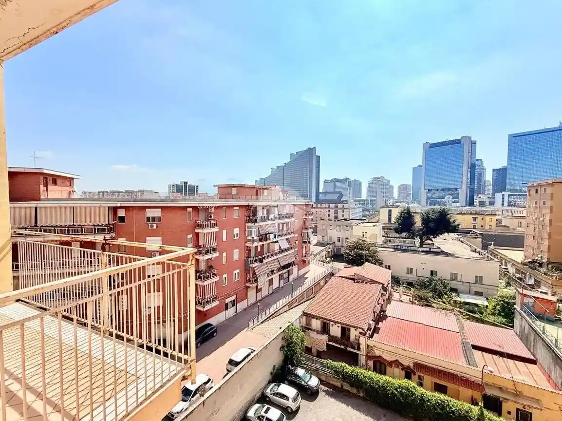 Appartamento in vendita a Napoli