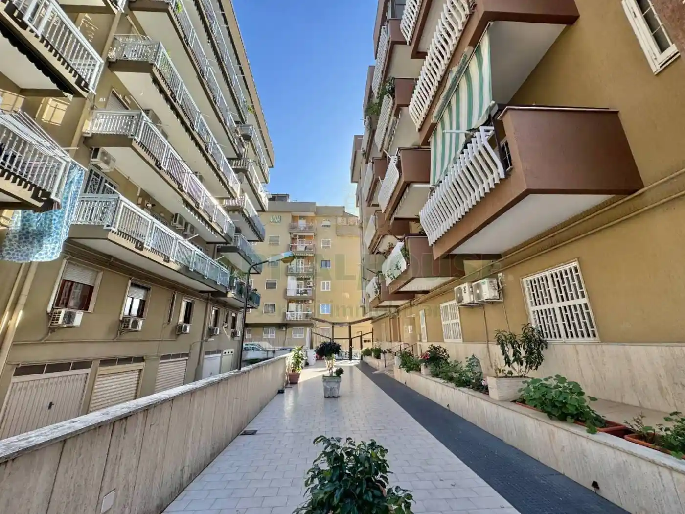 Appartamento in vendita a Napoli