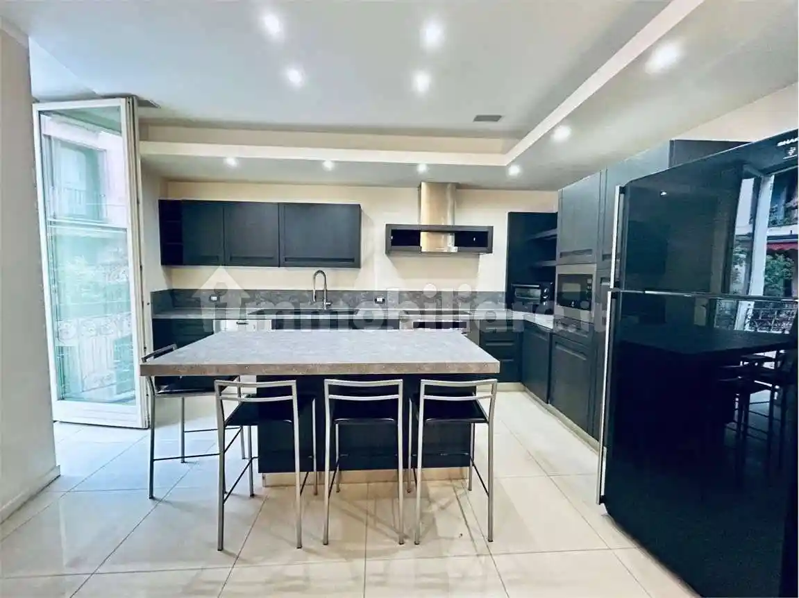 Appartamento in vendita a Sesto Calende