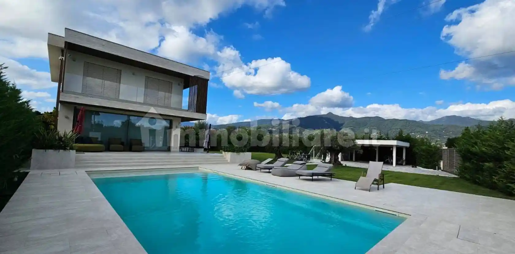 Villa in vendita a Forte dei Marmi