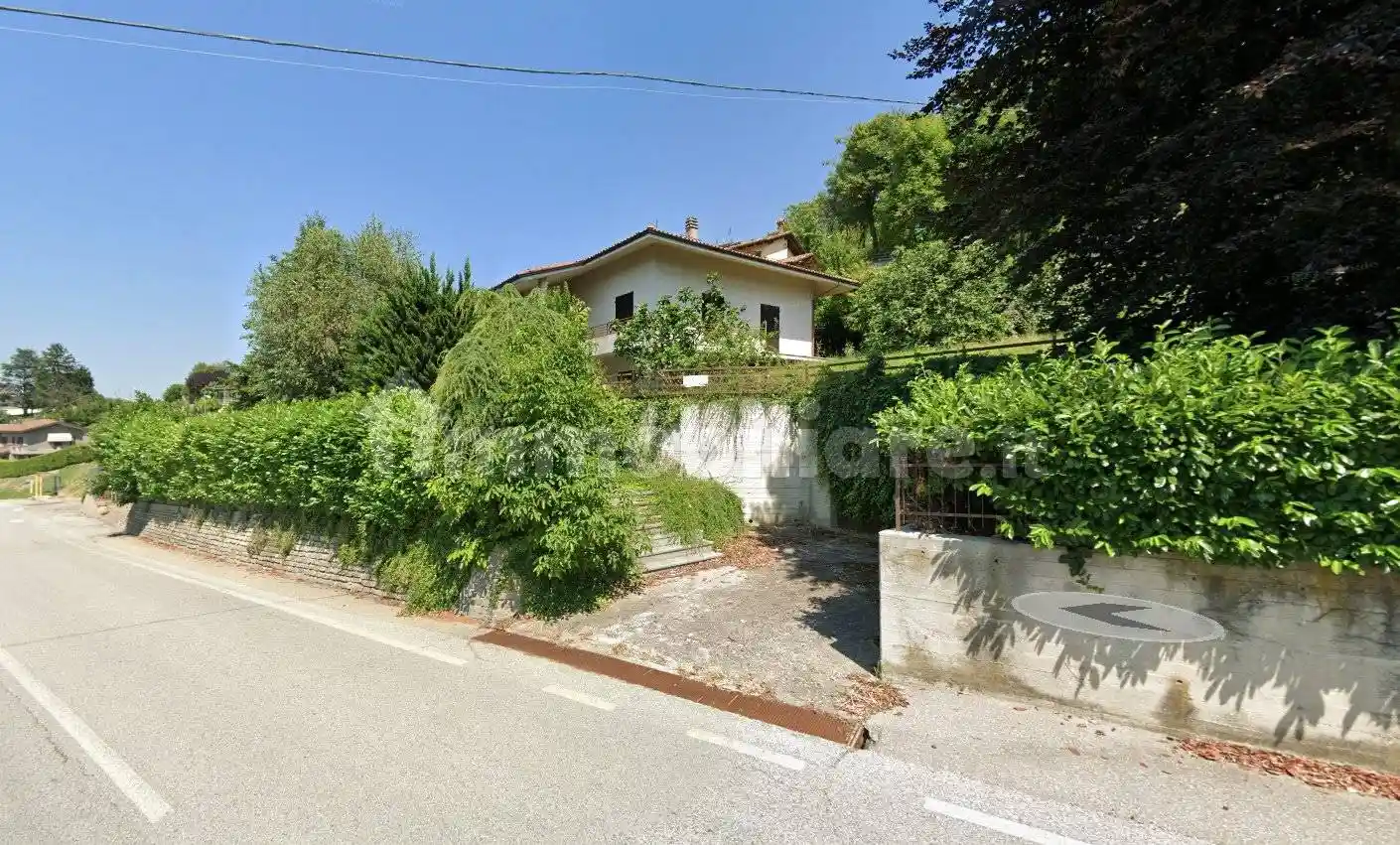 Villa in vendita a Rodello