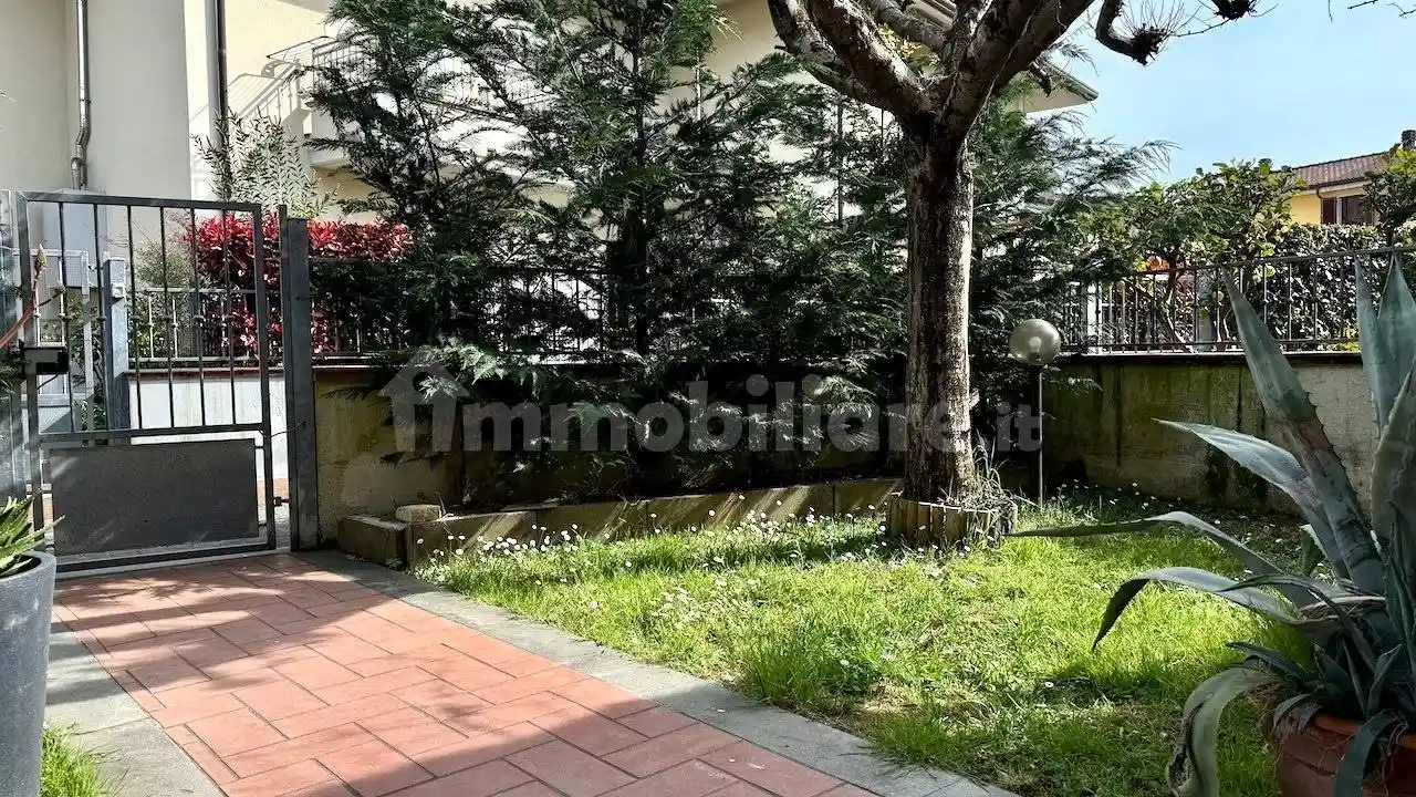 Villetta a schiera in vendita a Massa