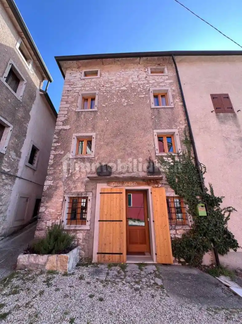 Casa indipendente in affitto a Lusiana Conco