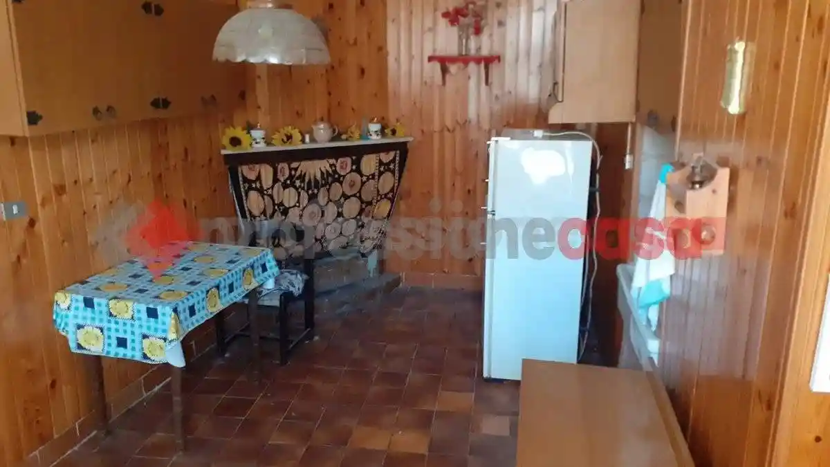 Casa indipendente in vendita a Campoli Appennino