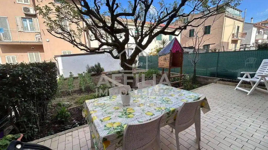 Casa indipendente in vendita a Jesi