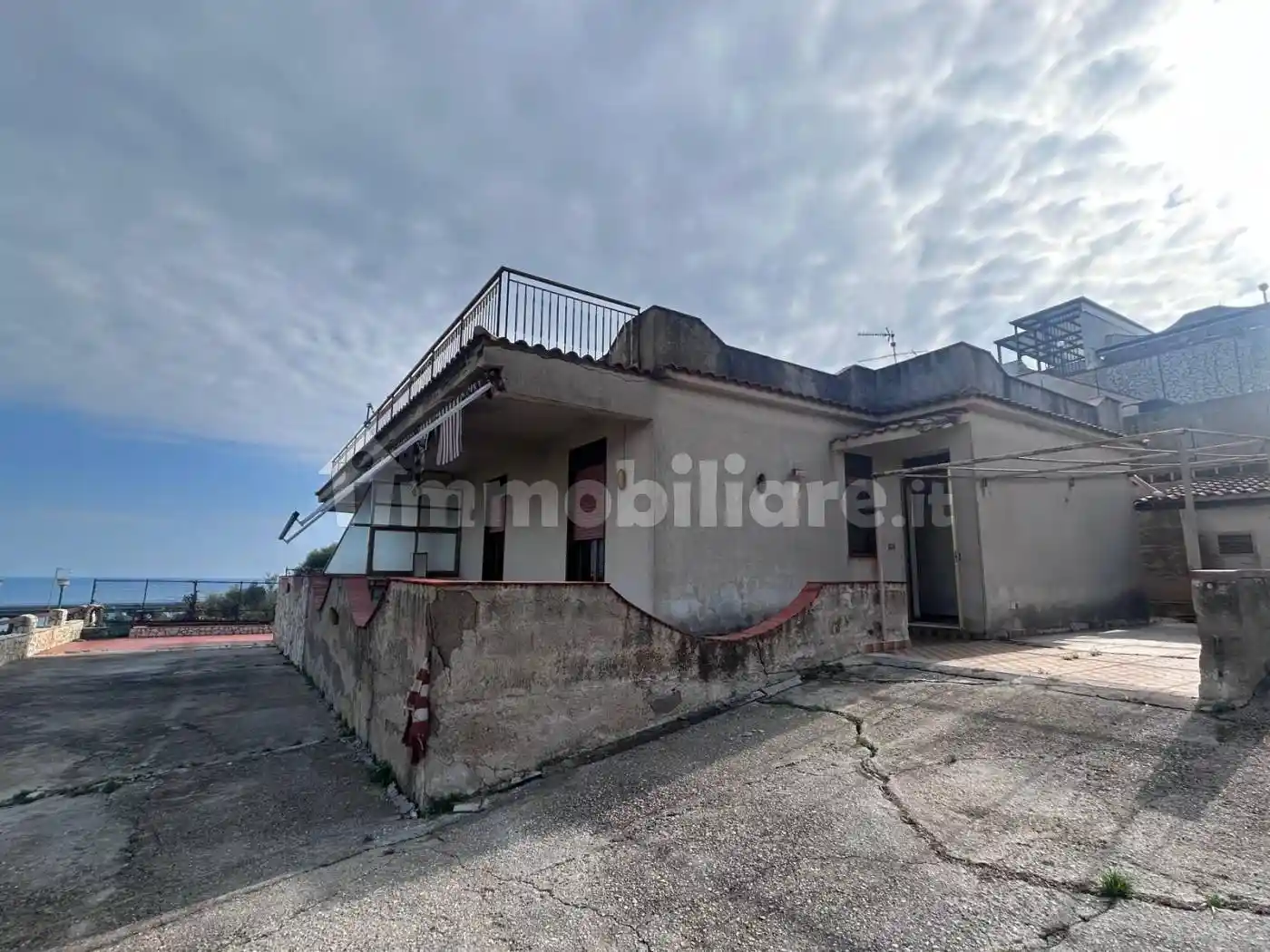 Villa in vendita a Altavilla Milicia