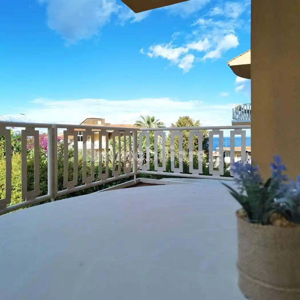 Appartamento in affitto a Aci Castello