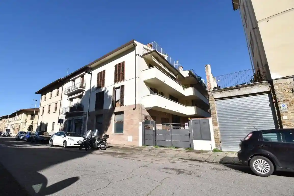 Appartamento in vendita a Firenze