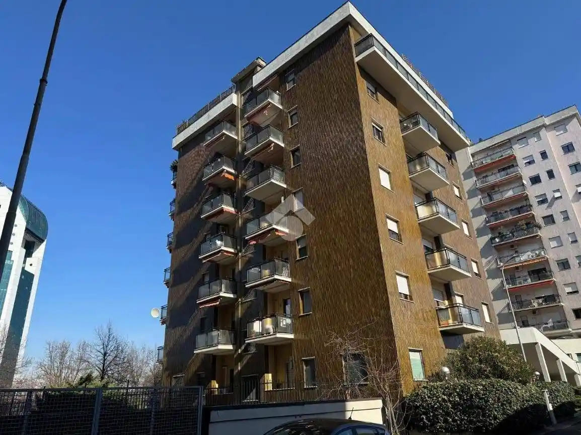 Appartamento in vendita a Corsico