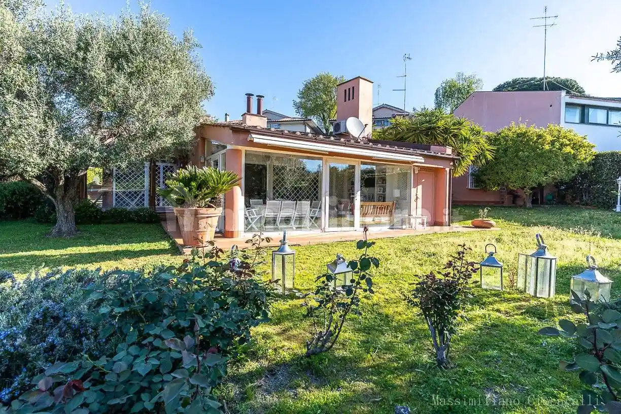 Villa in vendita a Albano Laziale