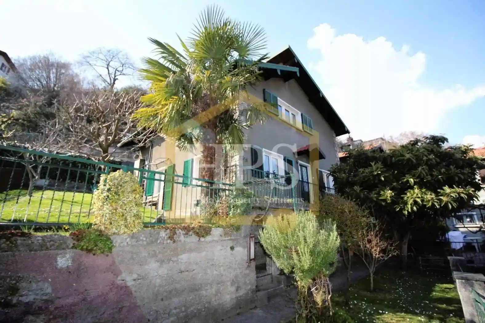 Villa in vendita a Plesio