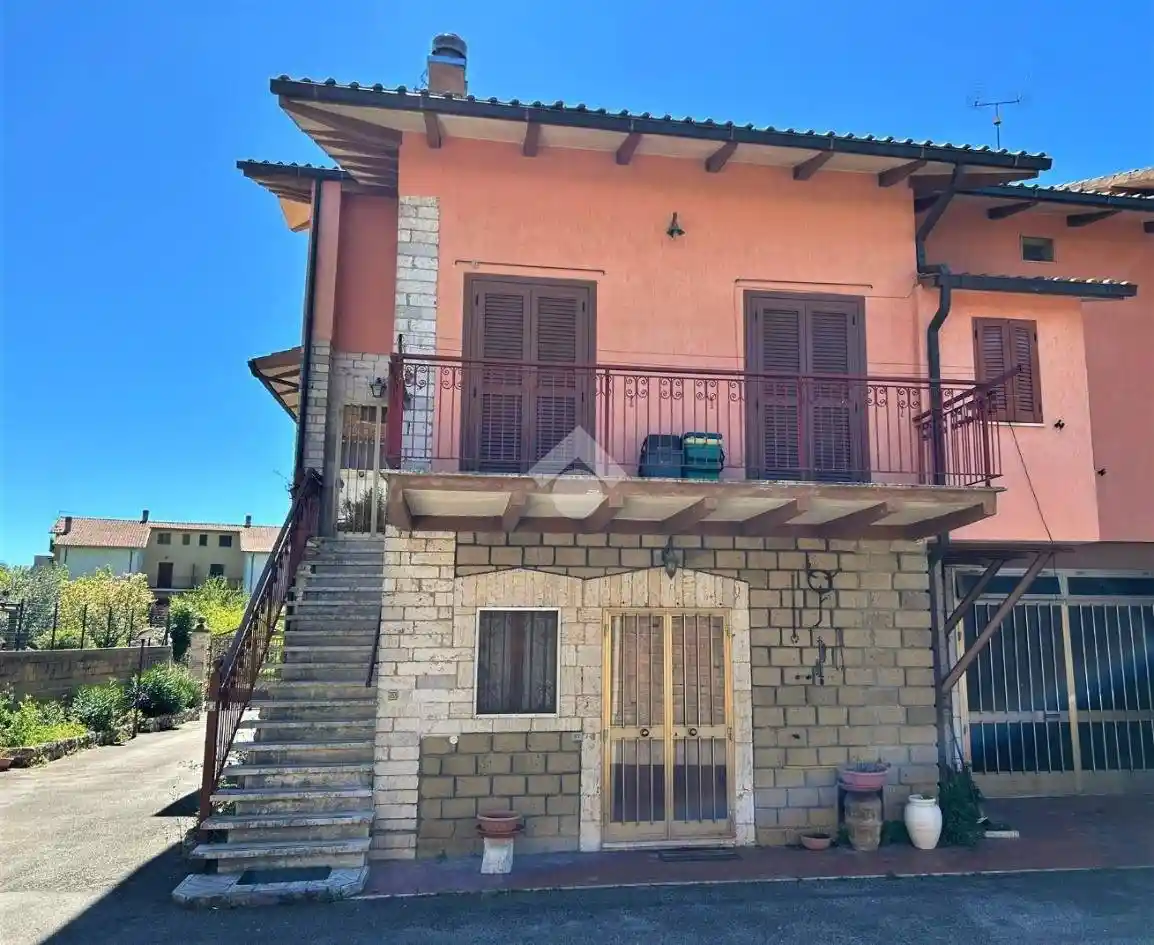 Villetta a schiera in vendita a Farnese