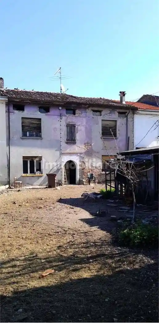 Rustico - Casale in vendita a Gazzuolo