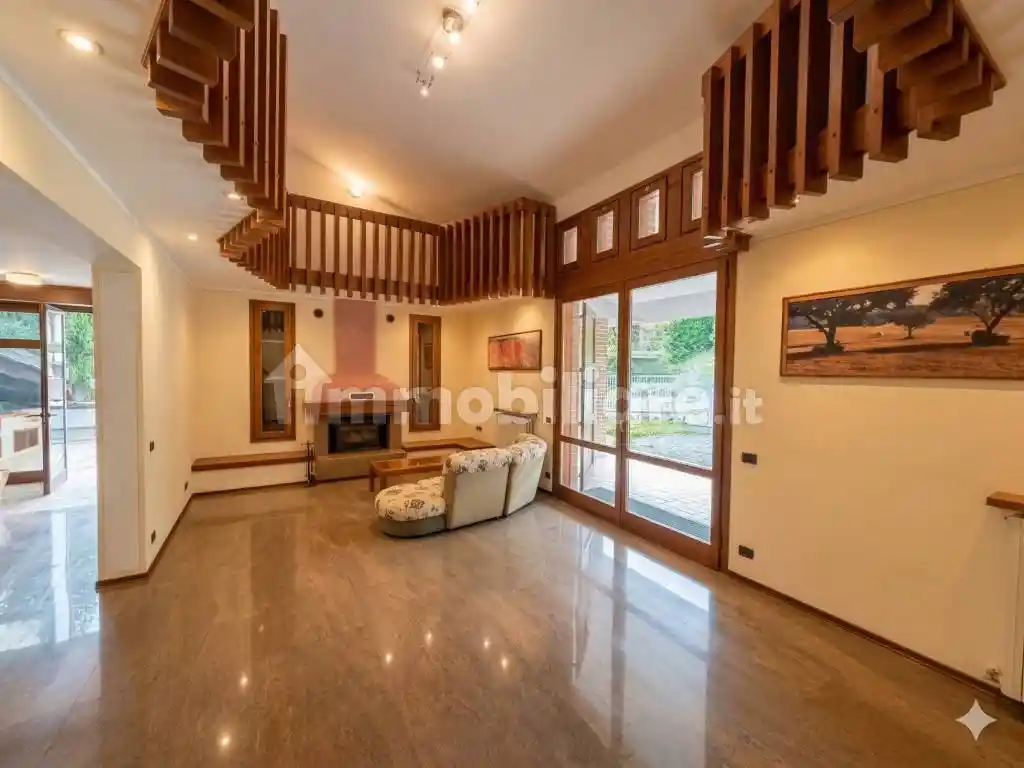 Villa in vendita a Casina