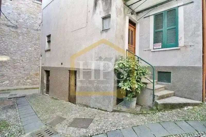 Casa indipendente in vendita a Plesio