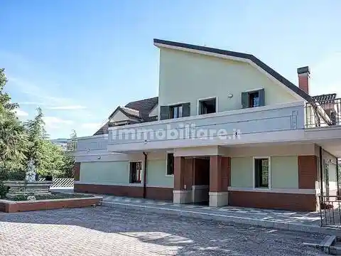 Villa in vendita a Potenza