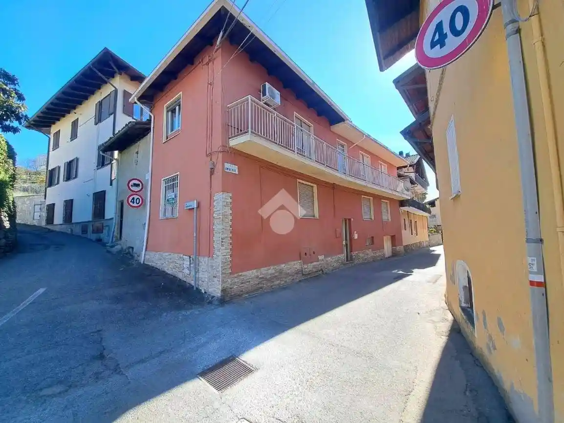 Casa indipendente in vendita a Viverone