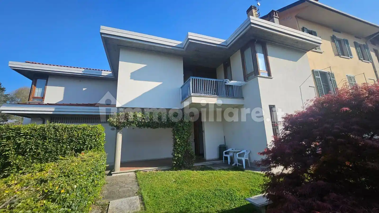 Villa in vendita a Borgomanero