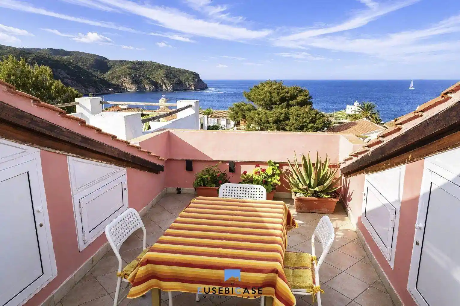 Appartamento in vendita a Capraia Isola