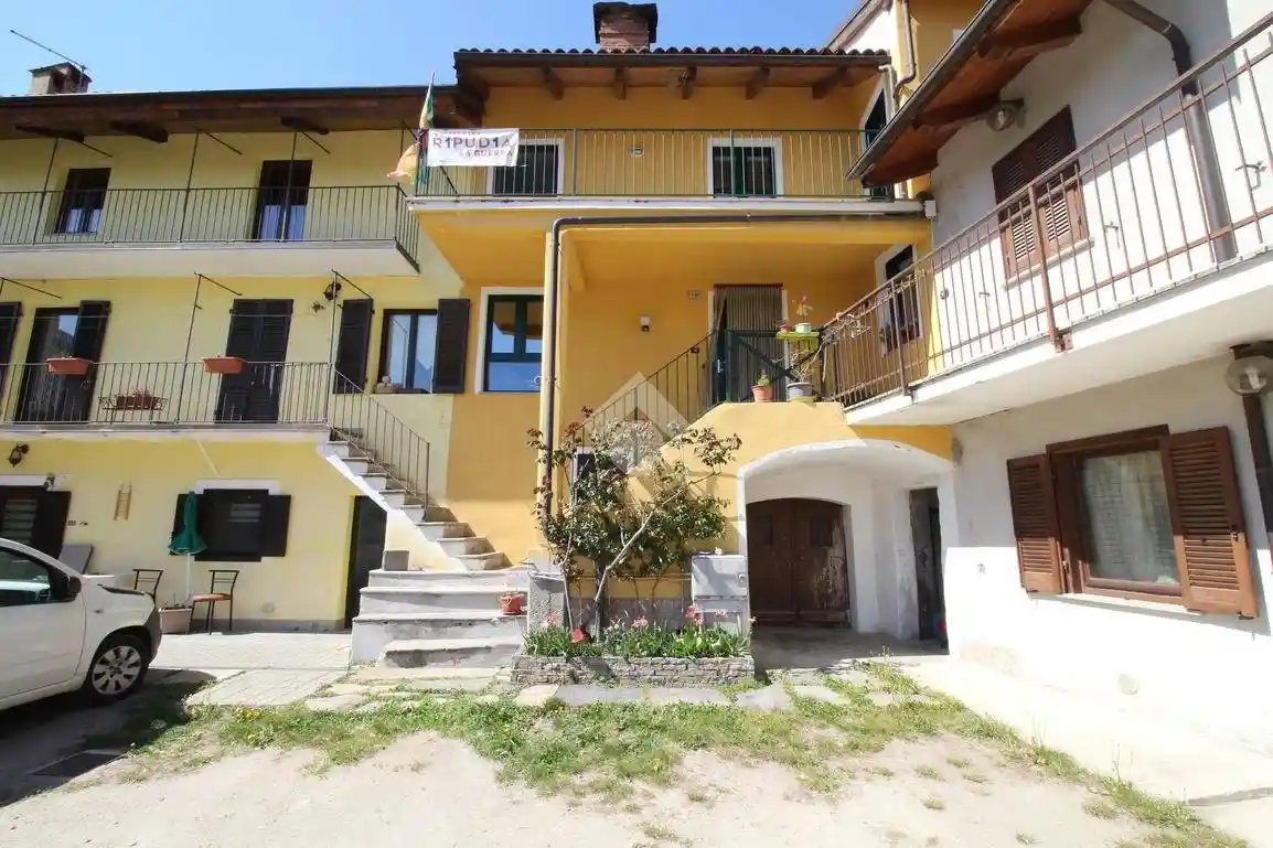 Casa indipendente in vendita a Pinasca