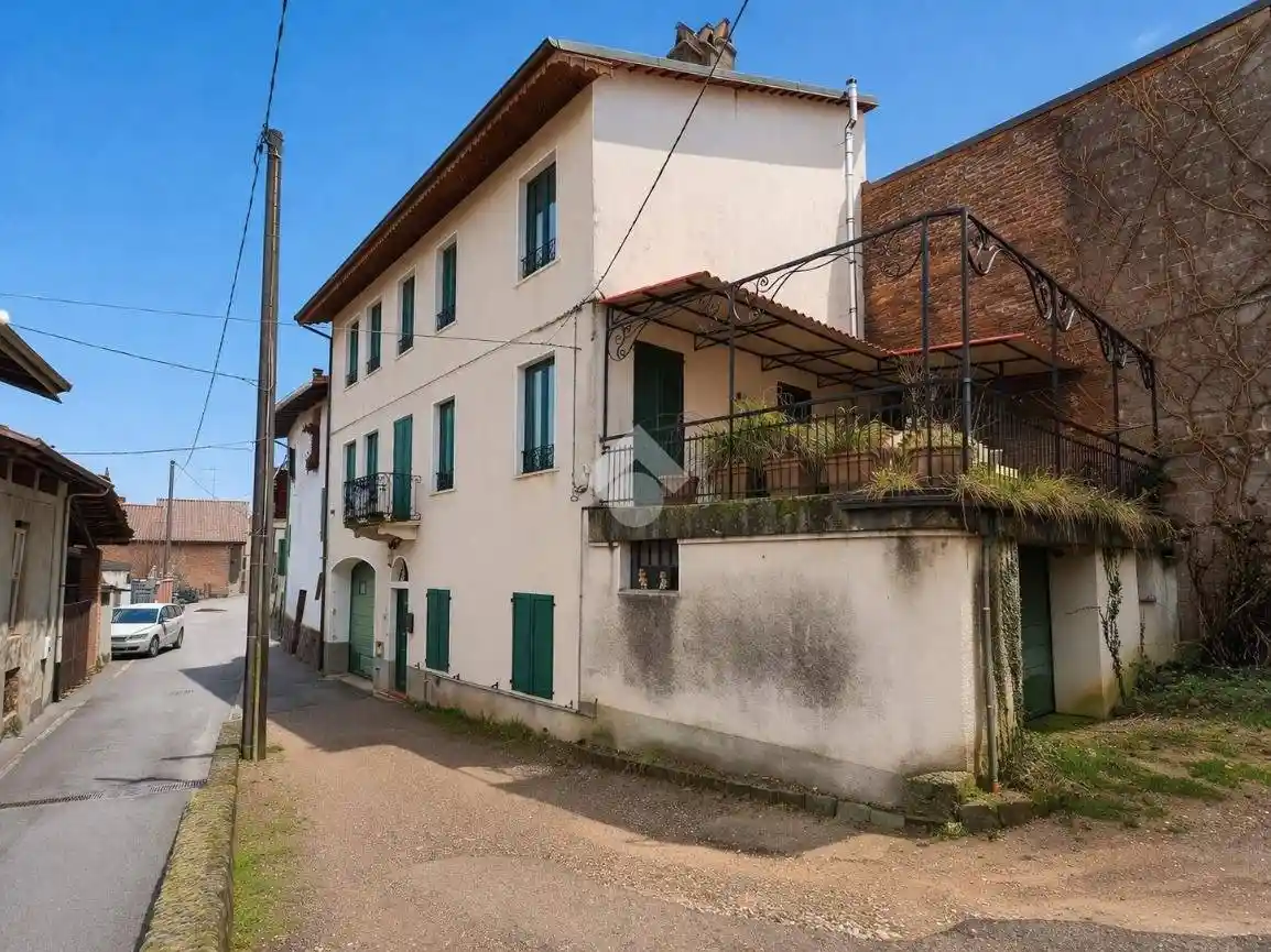 Casa indipendente in vendita a Roasio