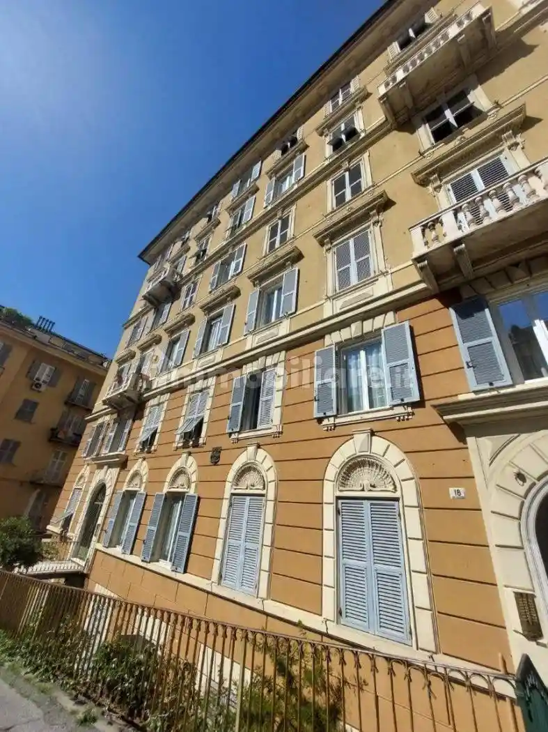 Appartamento in affitto a Genova