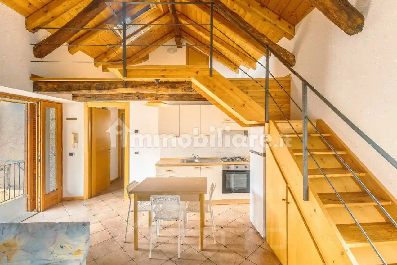 Casa indipendente in vendita a Omegna