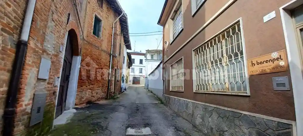 Palazzo - Edificio in vendita a San Salvatore Monferrato