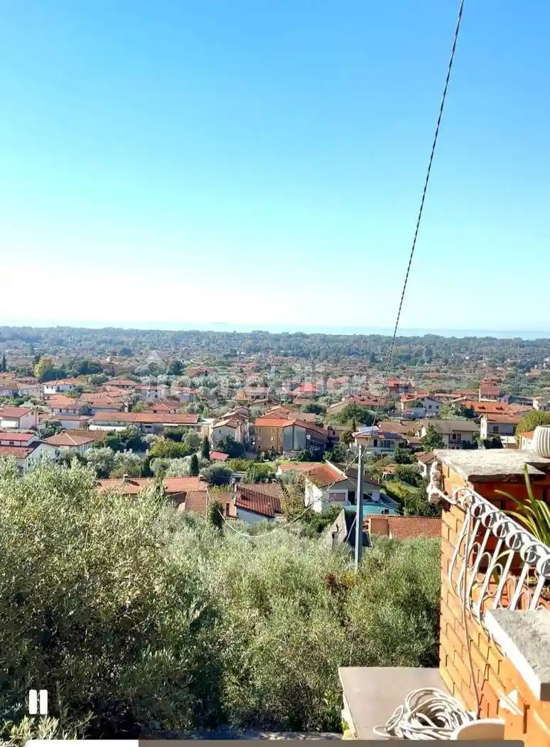 Villa in vendita a Montignoso