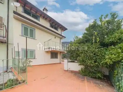 Villa in vendita a Montignoso