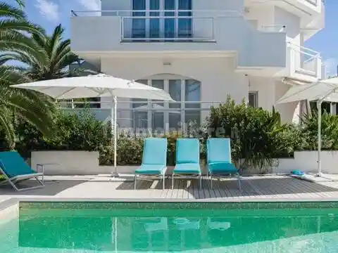 Villa in vendita a Montignoso