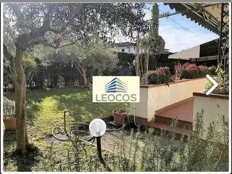 Villa in vendita a Montignoso