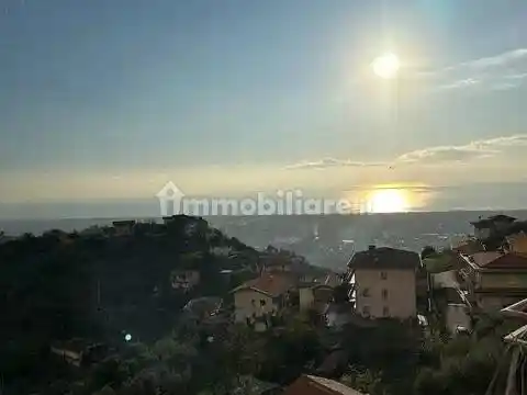 Appartamento in vendita a Montignoso