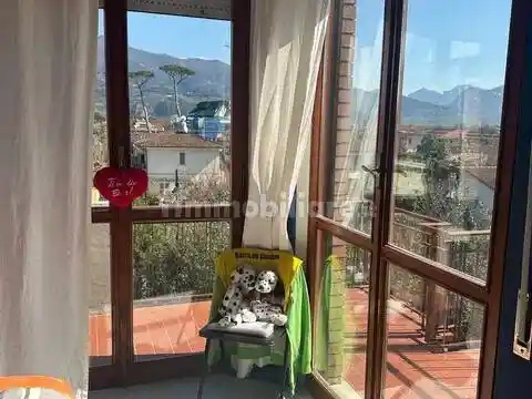 Appartamento in vendita a Montignoso