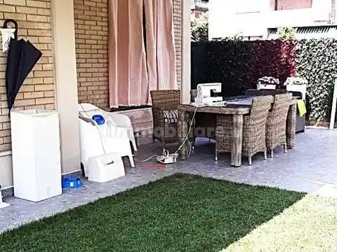 Appartamento in vendita a Montignoso